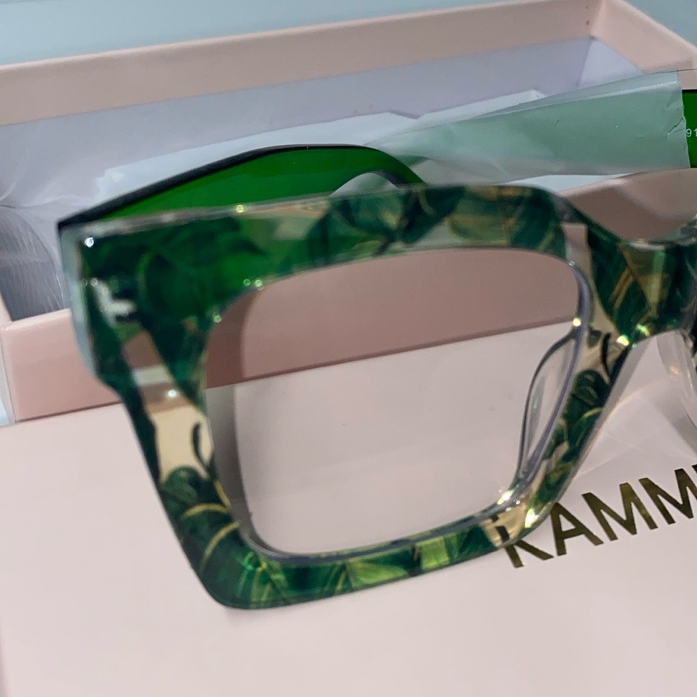 Vintage Square Glasses - Picture 2 of 5